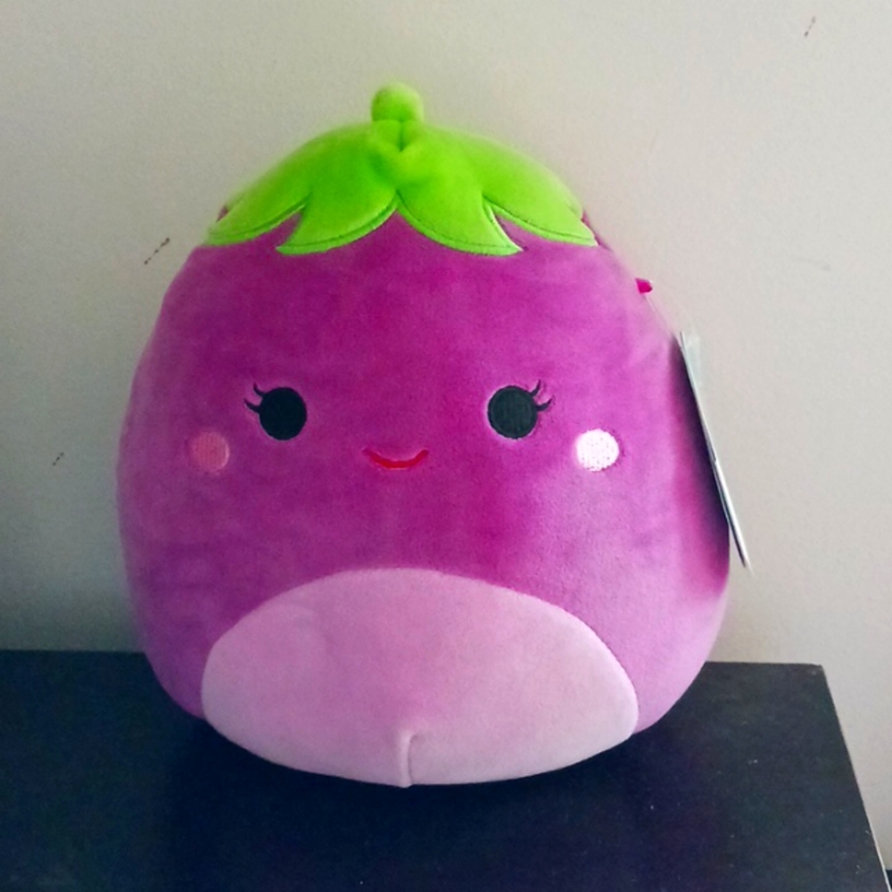 Glena The Eggplant Squishmallow